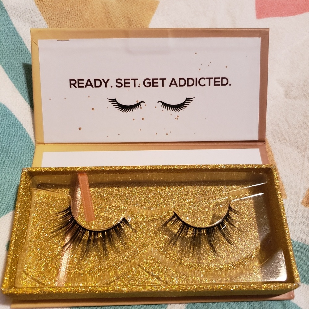 Lashaholic Lashes